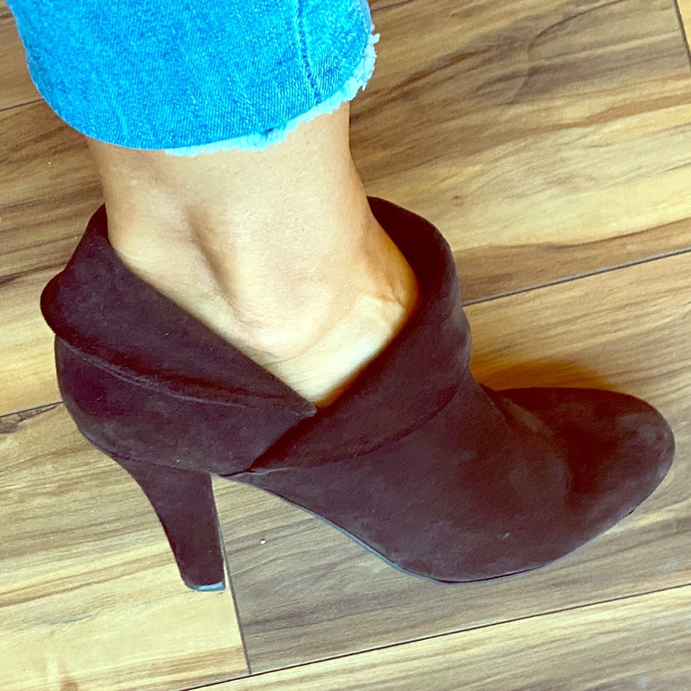 Enzo Angiolini Brown Suede Booties
